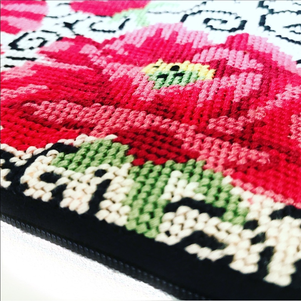 🌸 Handmade Needlepoint Hand Stitch pouch wallet