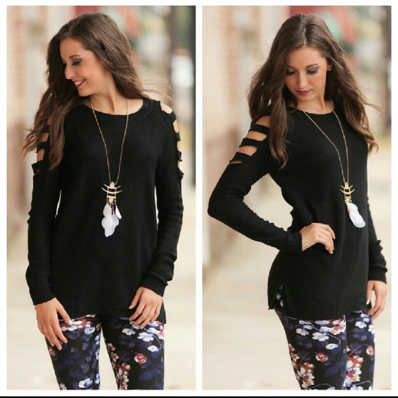 ❗FINAL CLEARANCE❗Black Ladder Sleeve Sweater - Picture 2 of 2