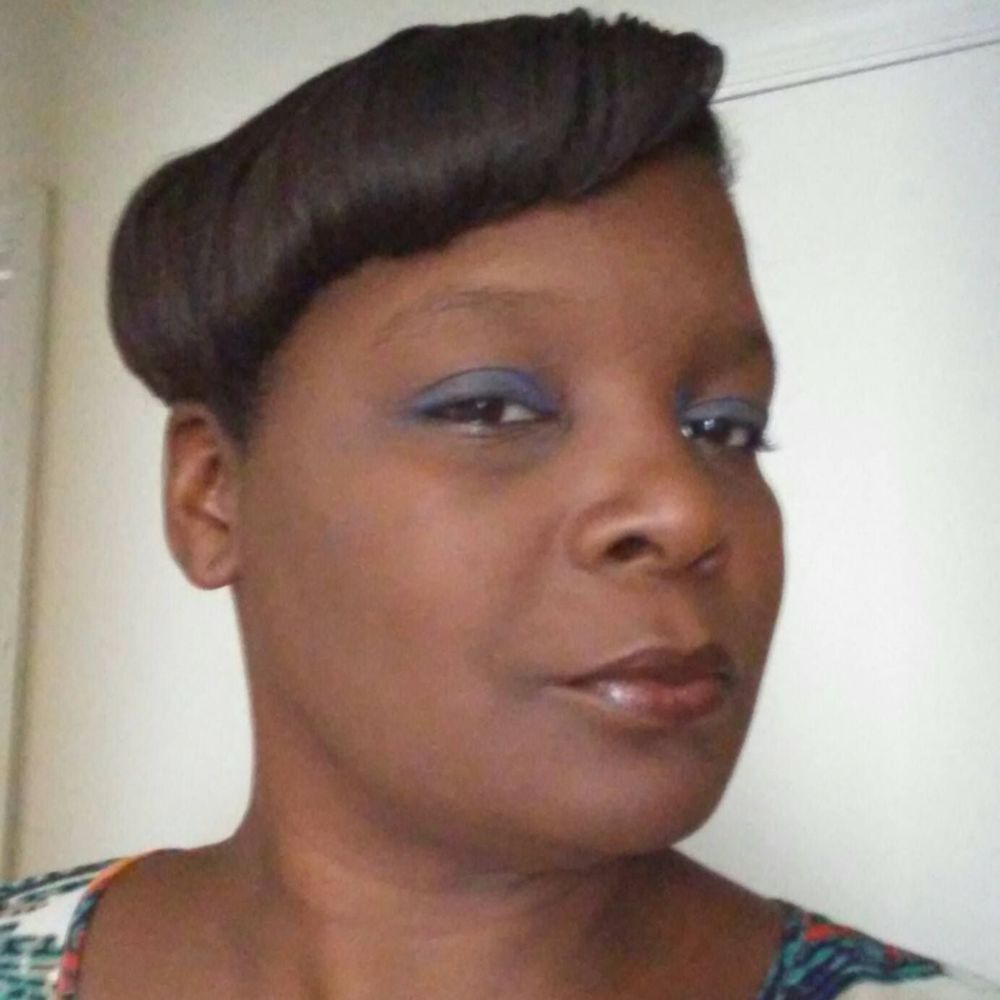 Meet your Posher, Yolanda