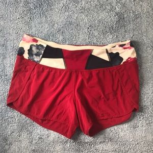 Lululemon short-pink size 8