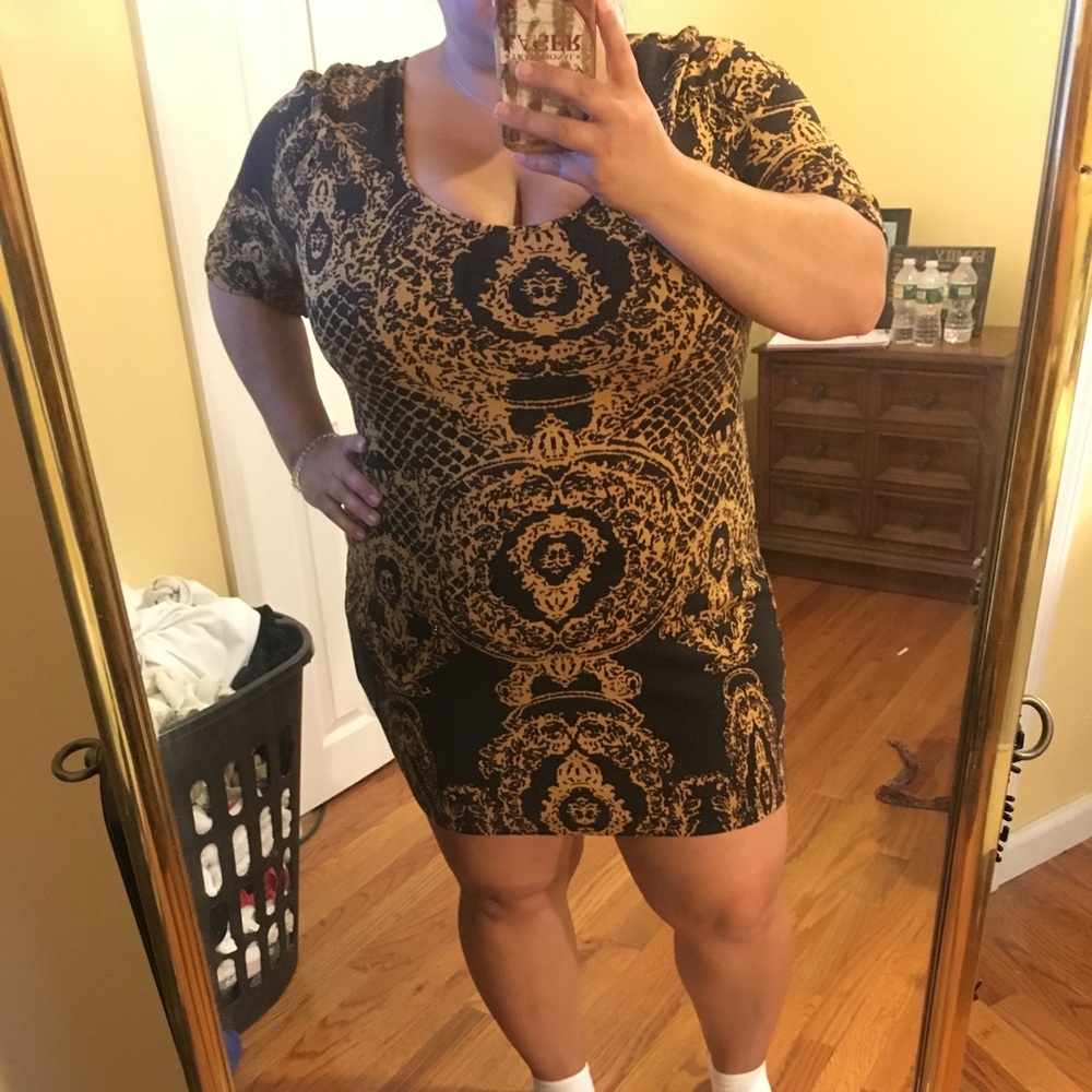 Black and gold 3/4 sleeve dress XL