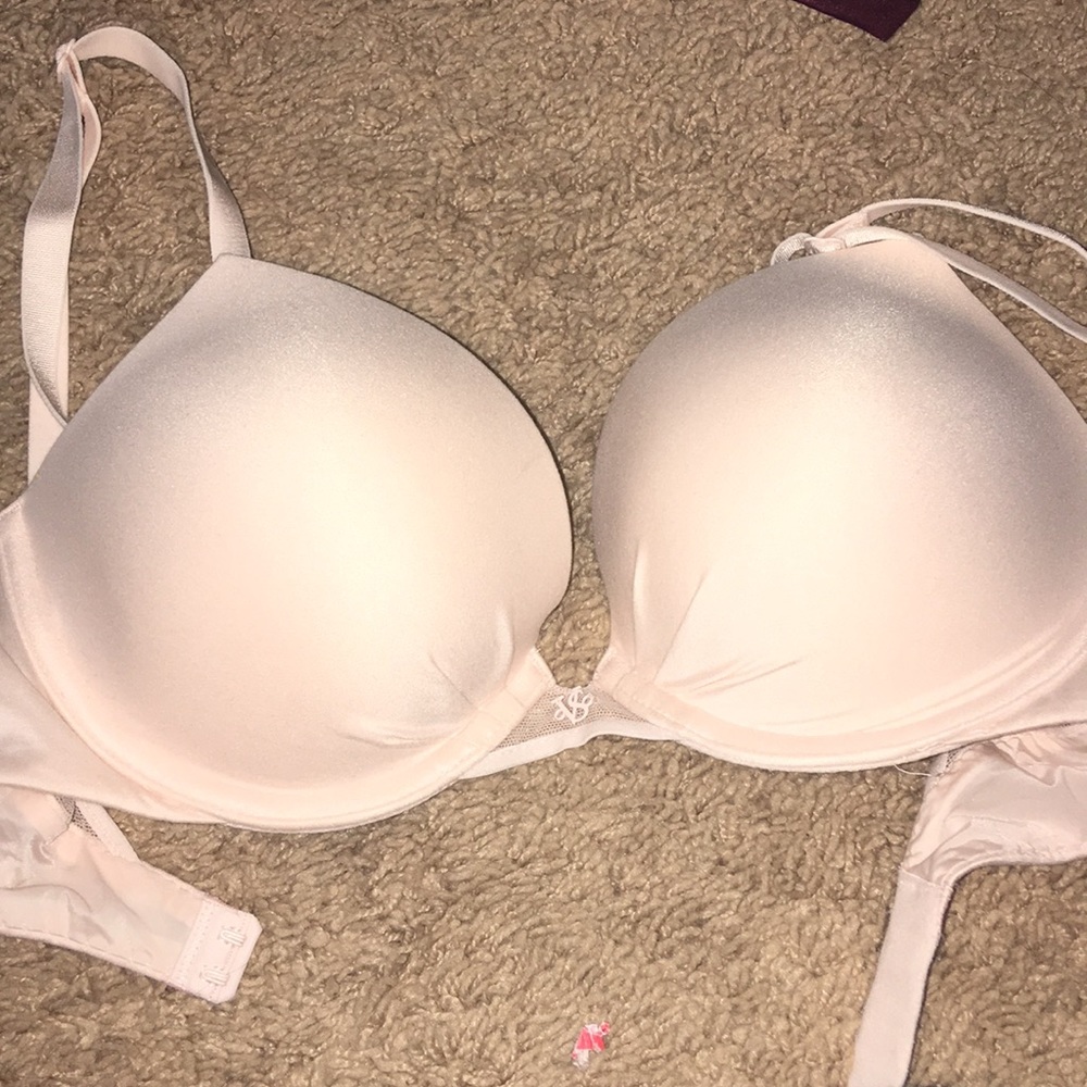 Victoria secret fabulous bra 32D
