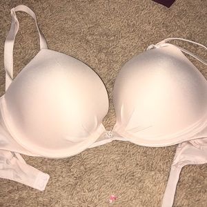 Victoria secret fabulous bra 32D