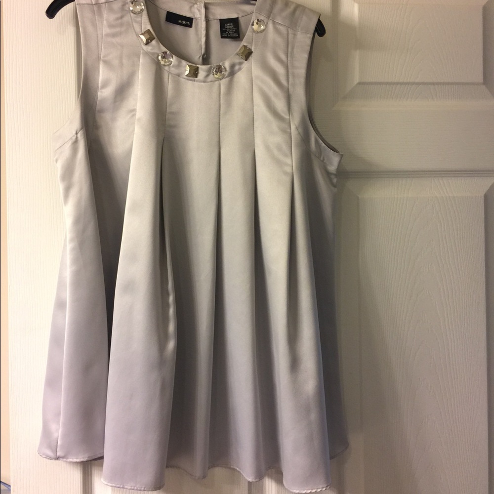 Women's top - Picture 2 of 3