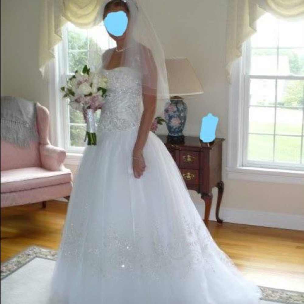 wedding dress Casablanca size 8 wow like new