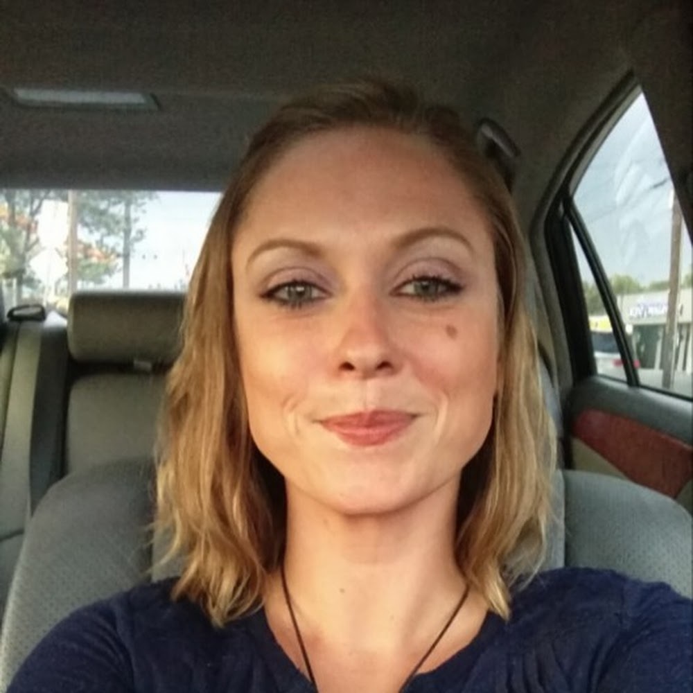 Meet your Posher, Candace