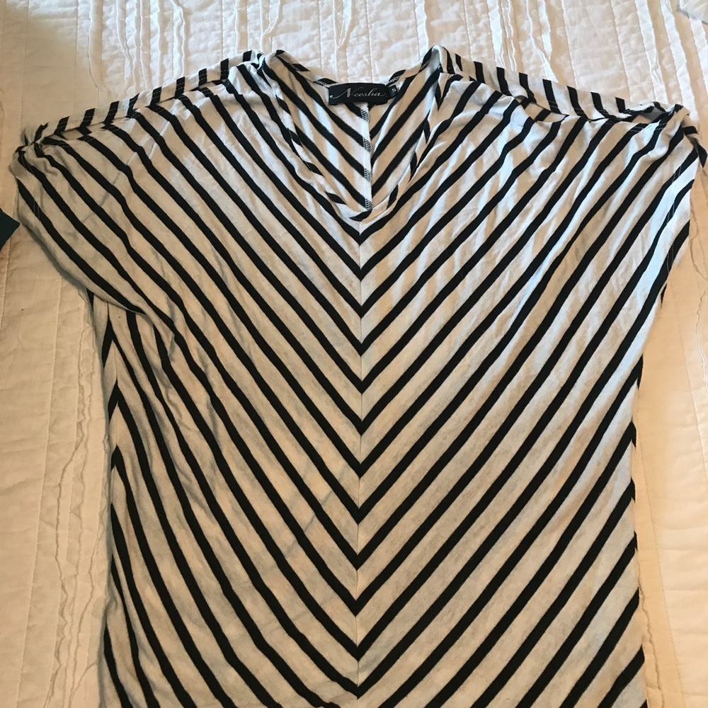 Tee with sleeve cutouts