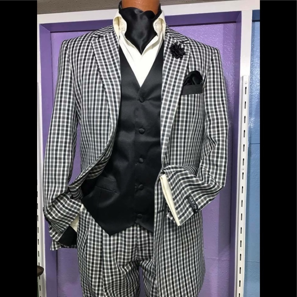 New Men's classic suit.