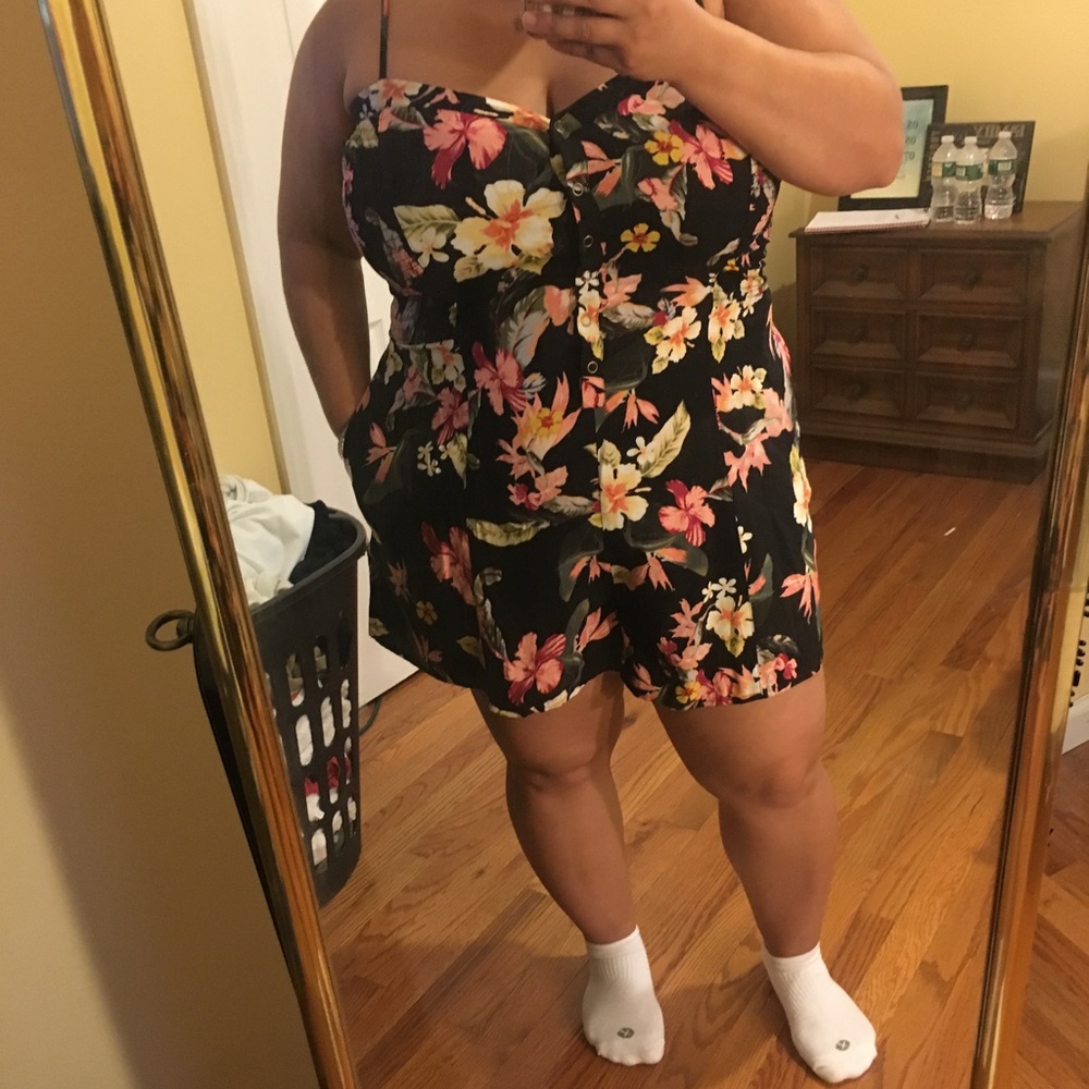 Floral Romper with pockets 1X