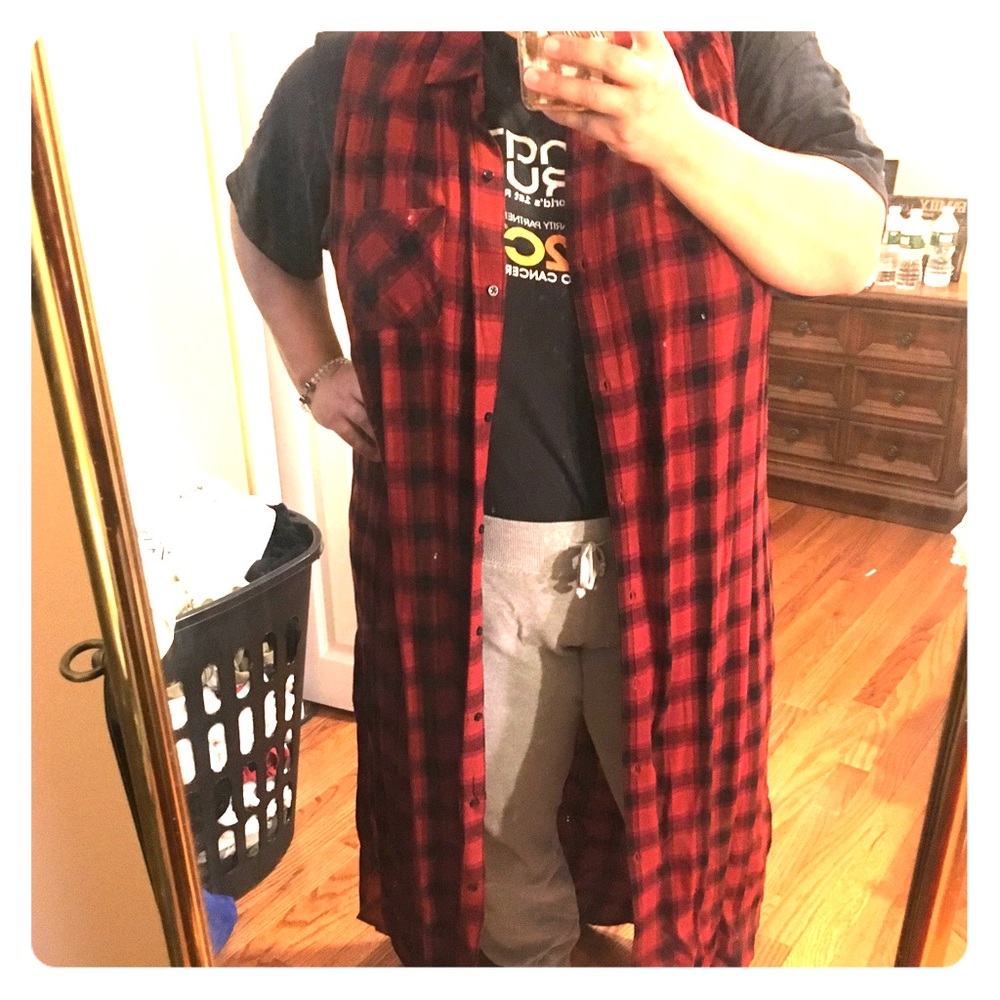 Black and red checkered long button up XL