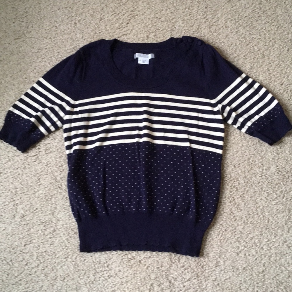 Short sleeved sweater