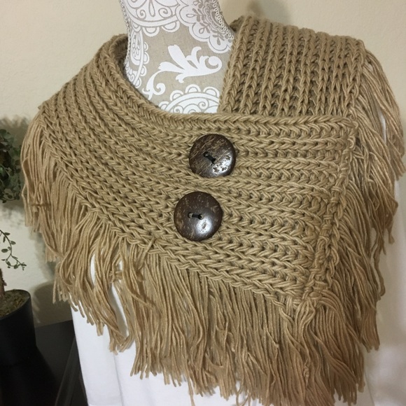 🎉HP🎉 Mocha Button Fringe Infinity Scarf - Picture 2 of 6
