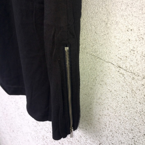 NEW - Long Black Zipper Detailing T-Shirt - Picture 3 of 3