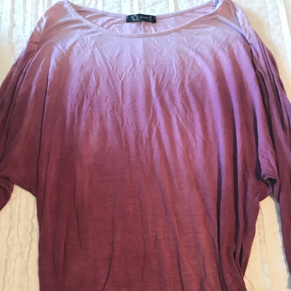 Lilac tee, cut-out sleeves