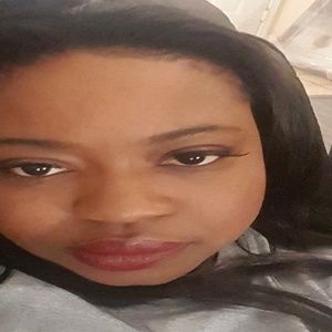 Meet your Posher, Ebony