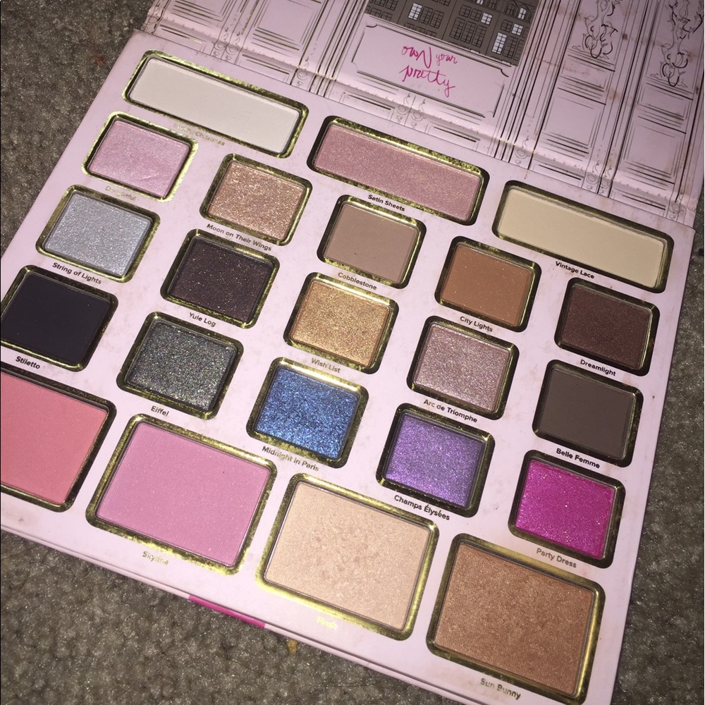 Le Grand Palais De Too Faced