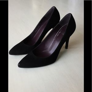 Stuart Weitzman Black Suede Pumps