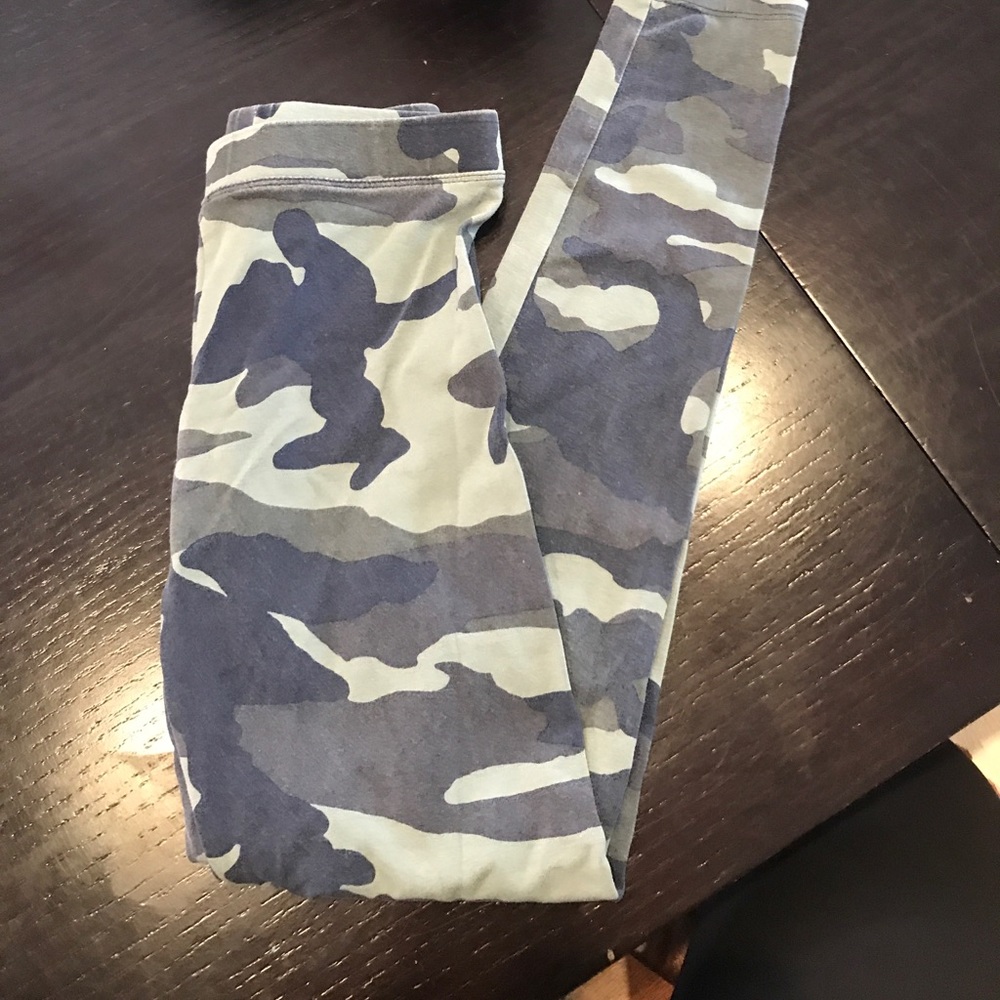 Crewcut camo leggins. Size 8.