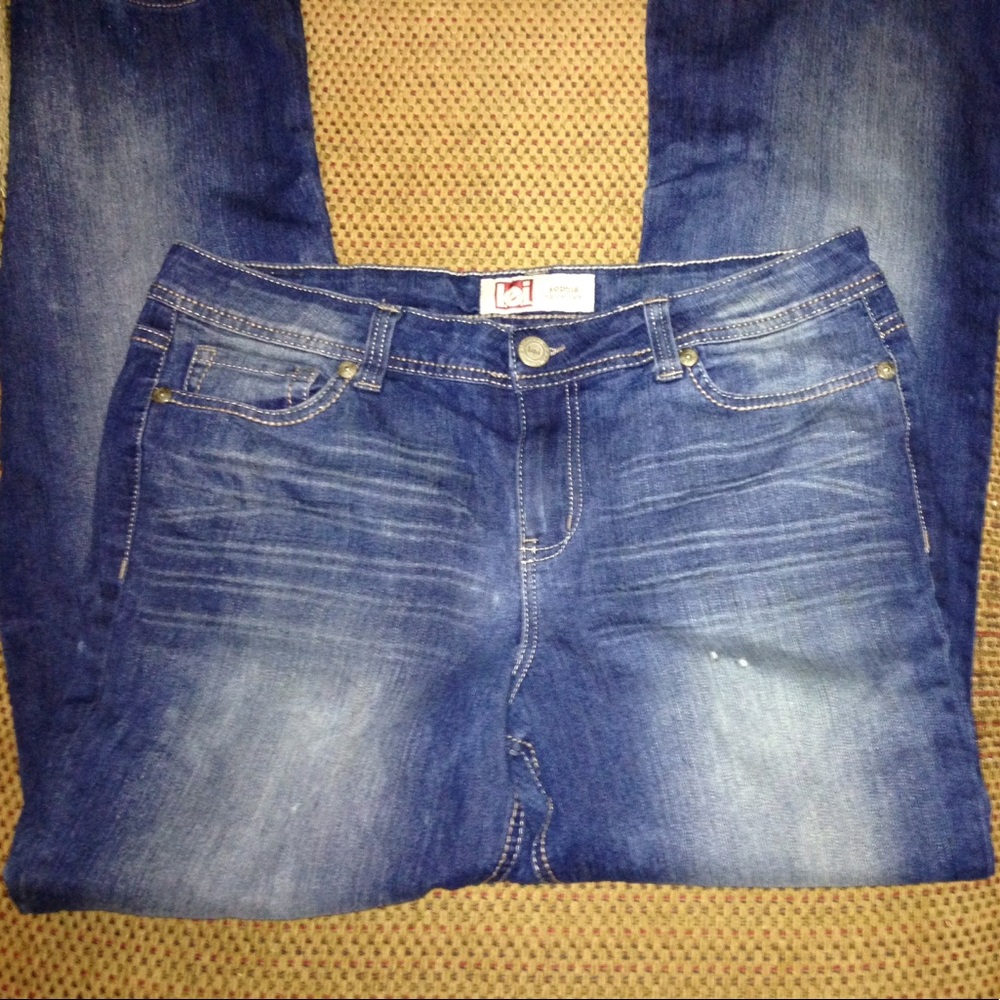 ~*L.E.I.*~ Juniors faded jeans size 15