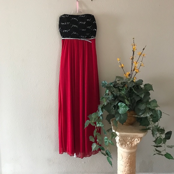 Vera Wang Dresses scarlet red back sequence nwt - Picture 1 of 7