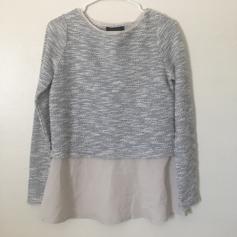 SALE❤️White House Black Market Sweater