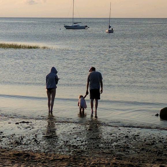 Meet your Posher, Jennifer - Picture 1 of 1