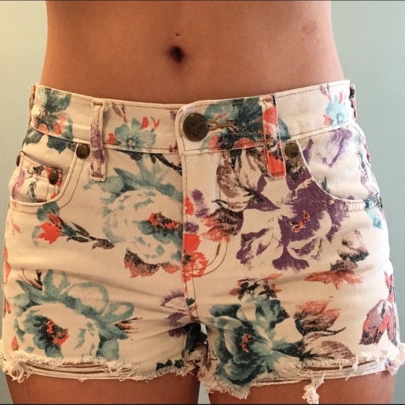 Free People White Floral Shorts - Picture 3 of 4