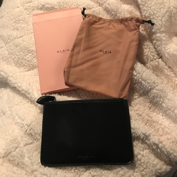 ALAIA❤️クラッチポーチ ALAIA❤️クラッチポーチ