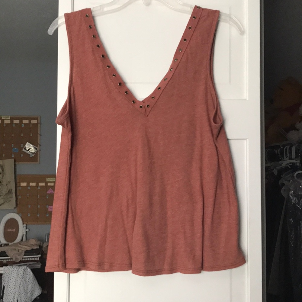 Burnt orange v-neck tank!