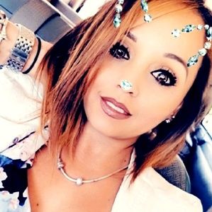 Meet your Posher, Gloria