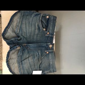 Brand New UO Mid Rise Jean Shorts