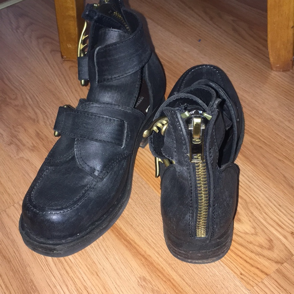 Jeffrey Campbell