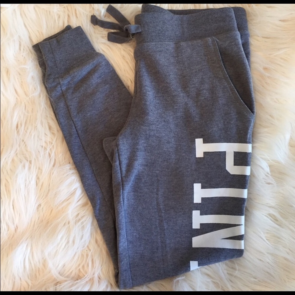 Vs pink pants