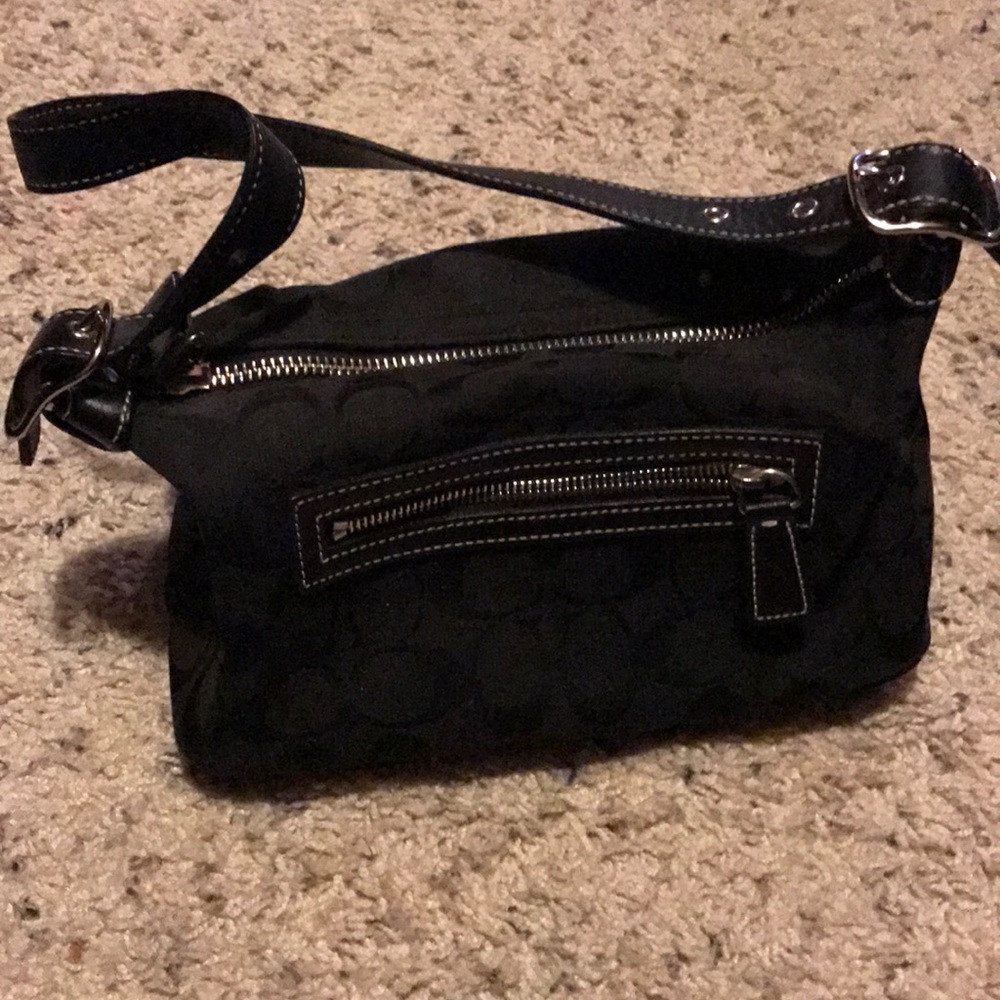 Coach Signature Hobo Bag - Black