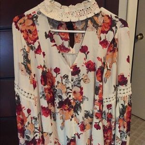 Gorgeous bell sleeve flowered blouse