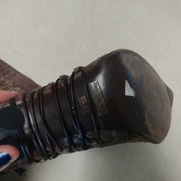 Snakeskin boots - Picture 5 of 8