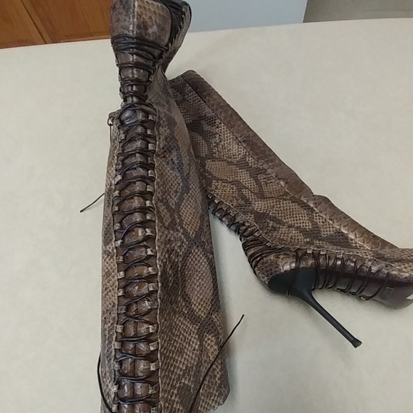 Snakeskin boots - Picture 6 of 8