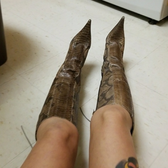 Snakeskin boots - Picture 7 of 8