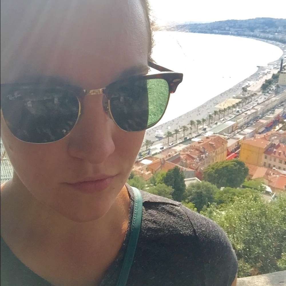 Meet your Posher, Gabrielle