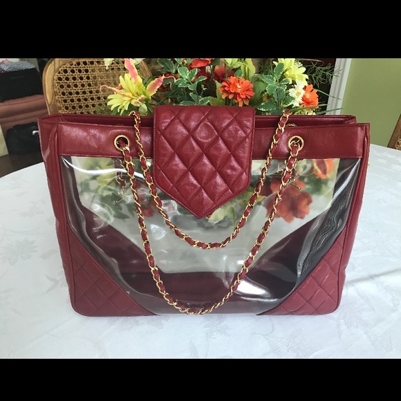 Red chanel tote (calfskin) - Picture 2 of 5