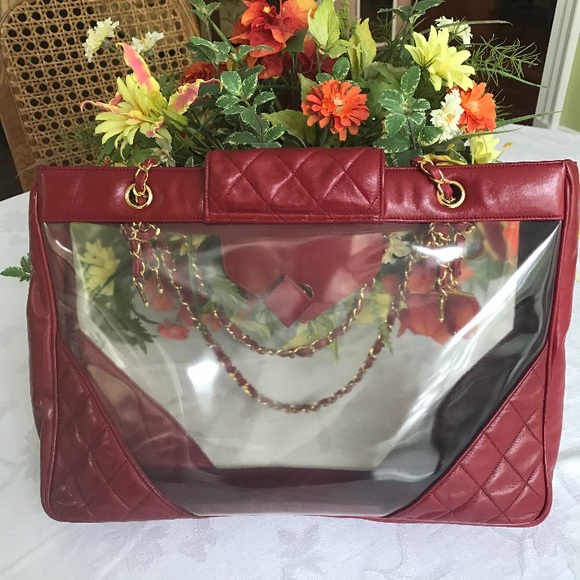 Red chanel tote (calfskin) - Picture 3 of 5