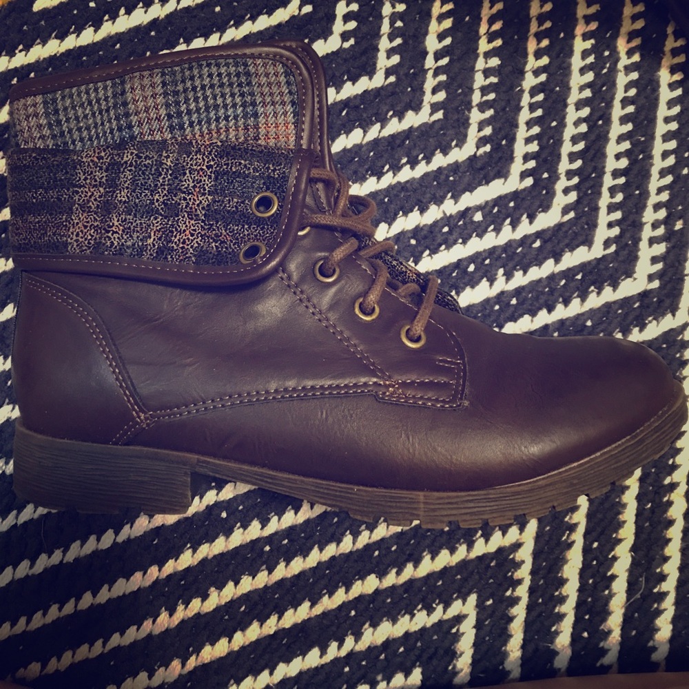 Brown boots