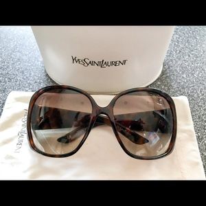 NEW LIST🍁Yves Saint Laurent Oversized Sunglasses