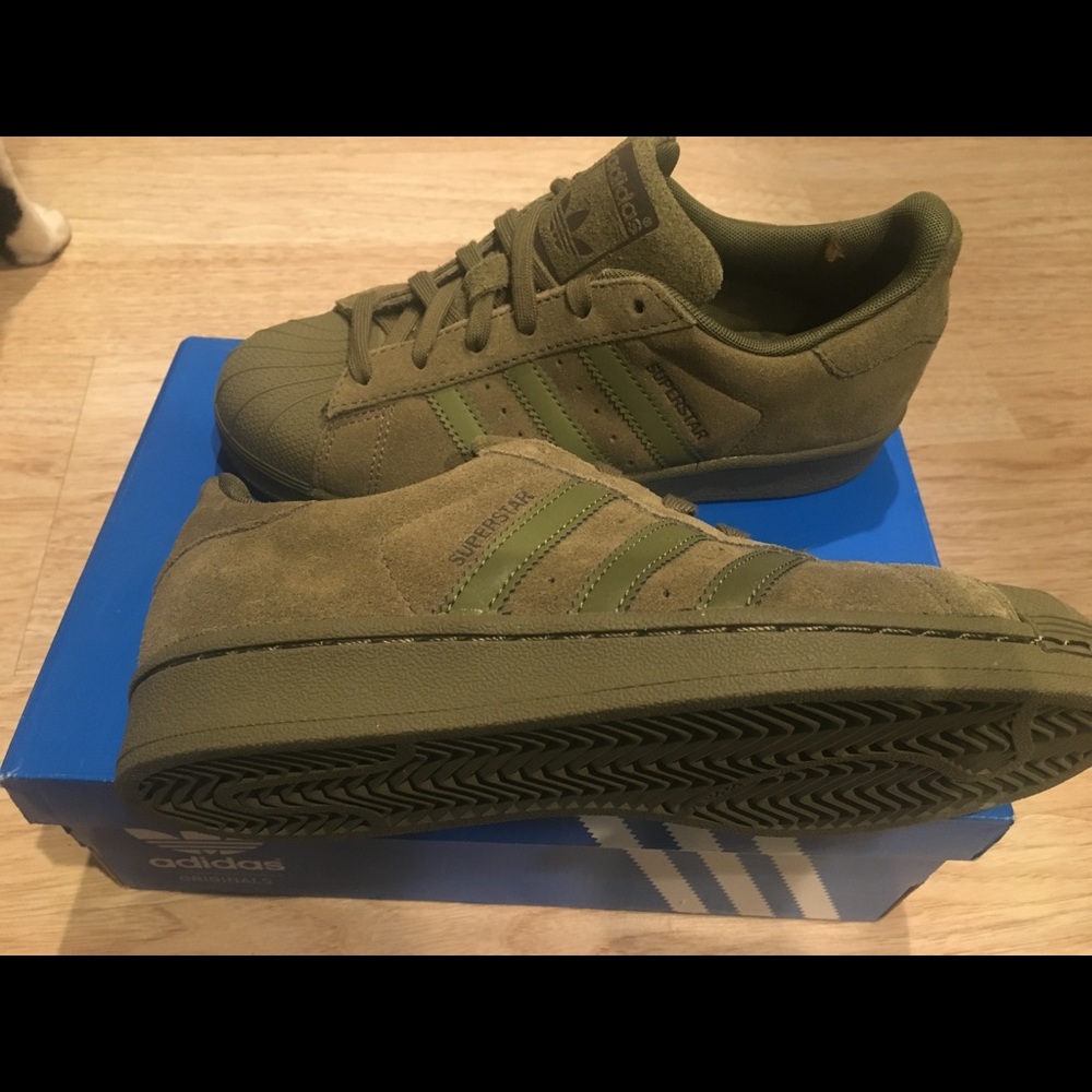 Suede Adidas hardshell superstars olive green