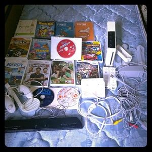 Wii with everything in picture