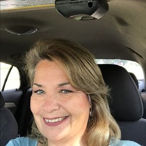 Meet your Posher, Mishelle