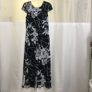 Connected Apparel black and white maxi dress
