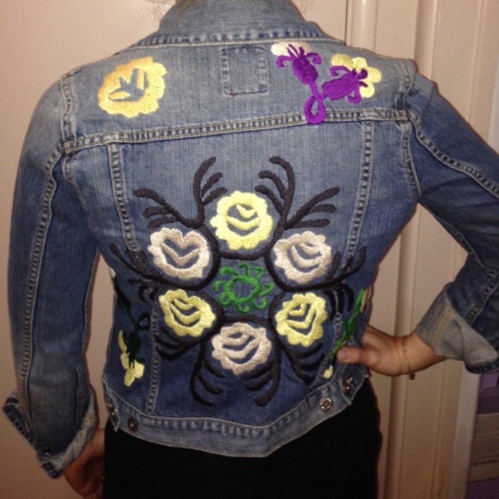 Embroidered Lucky Brand Denim Jacket ! XS