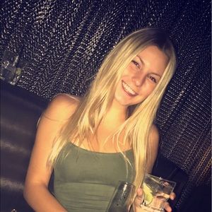 Meet your Posher, Courtney