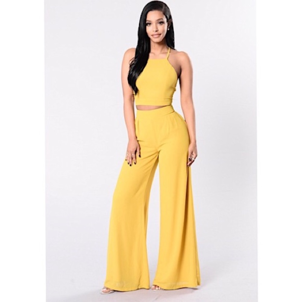 NWT Fashion nova 2pc set in the color mustard
